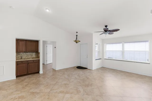 $3,000 | 7469 Kingsley Court, Lake Worth, FL 33467