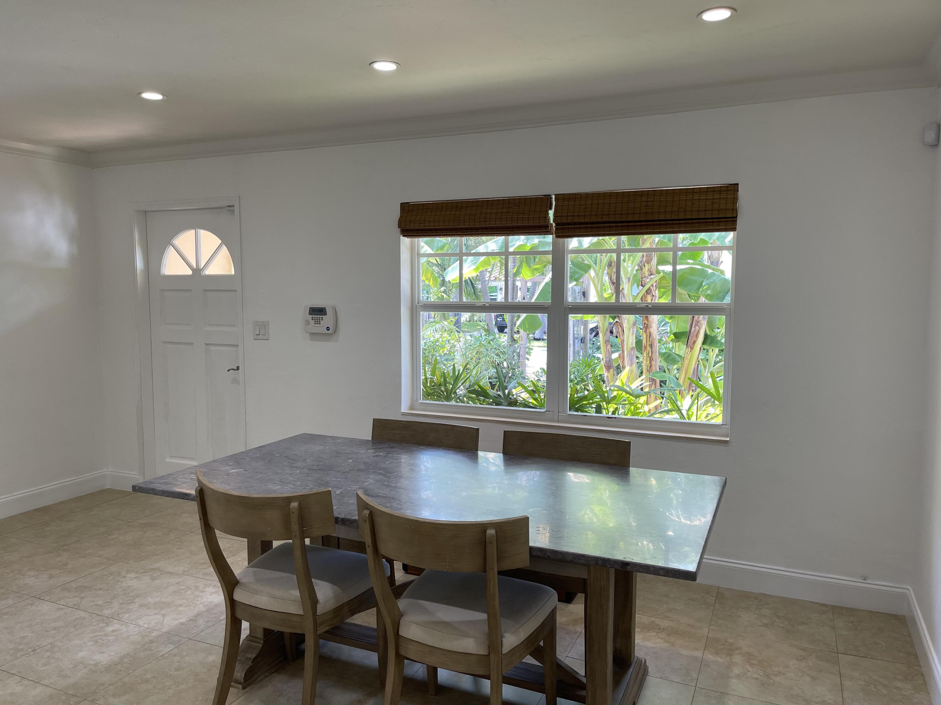 251 Pilgrim Road West Palm Beach, FL 33405 - Photo 5 of 18 Living & Dining Room