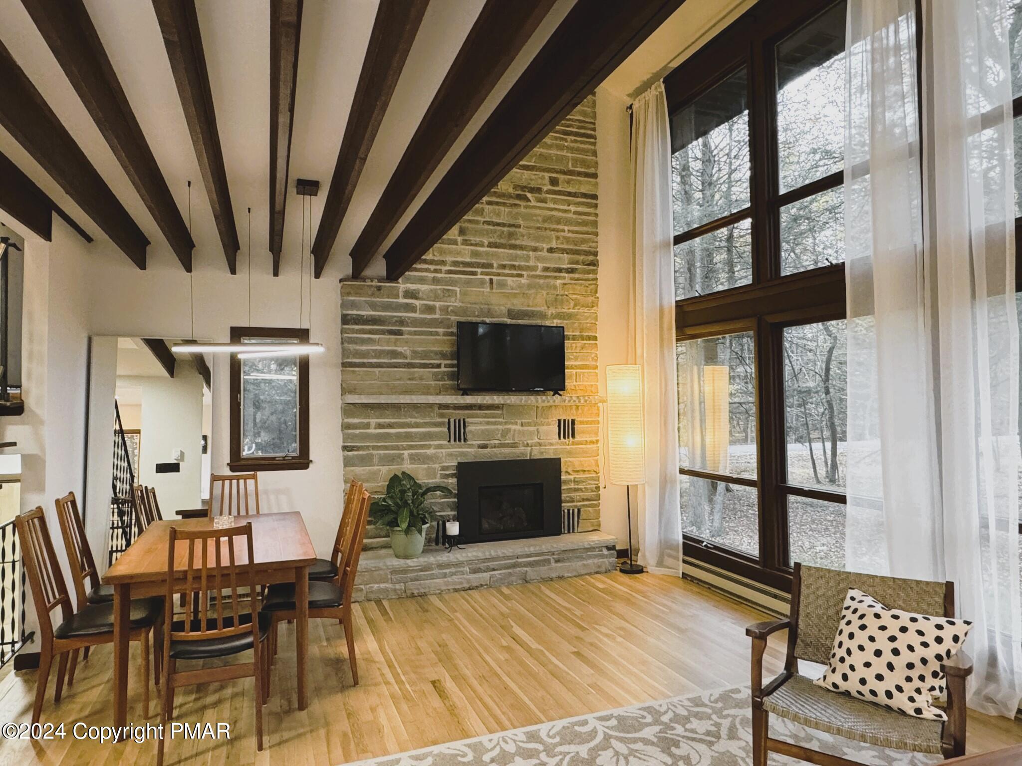 156 Pocono Road Albrightsville, PA 18210 - Photo 10 of 37 2Greatroom3