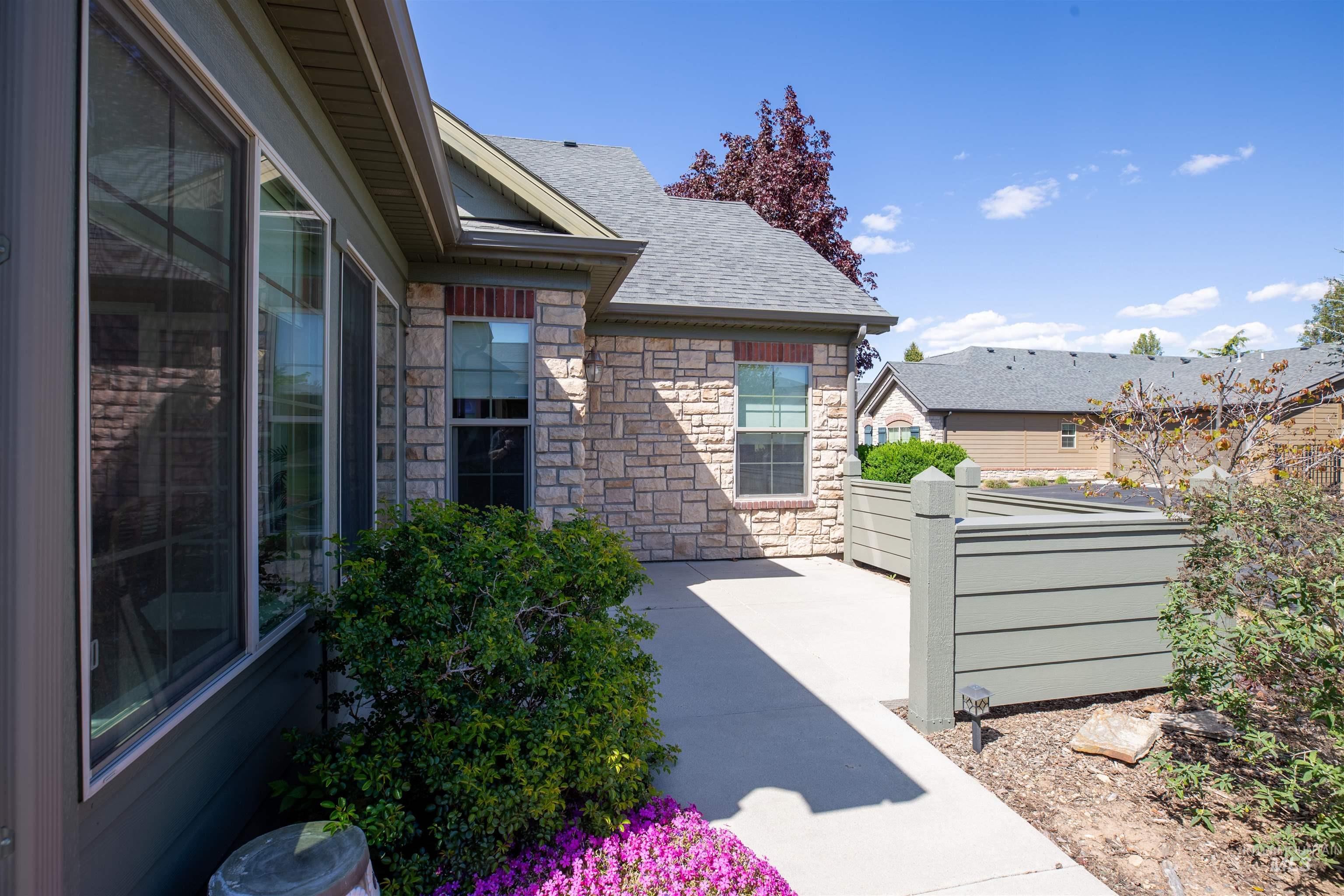 2858 North Cloverdale Road Boise, ID 83713 - Photo 4 of 24