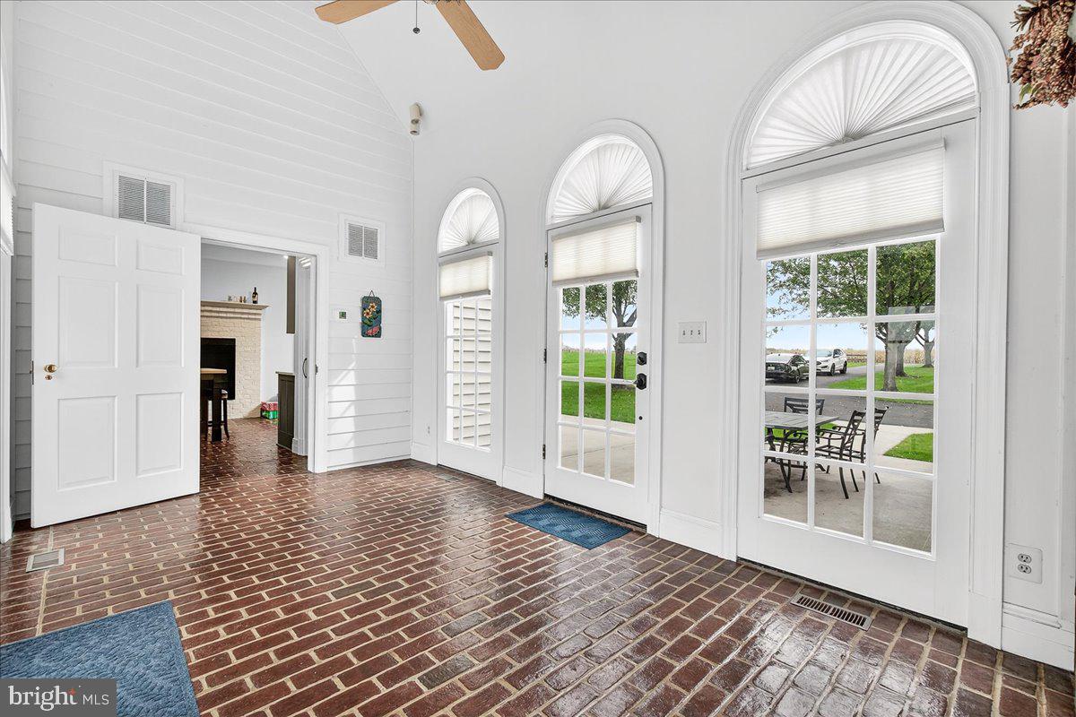 9522 Bessie Clemson Road Union Bridge, MD 21791 - Photo 20 of 107 Conservatory