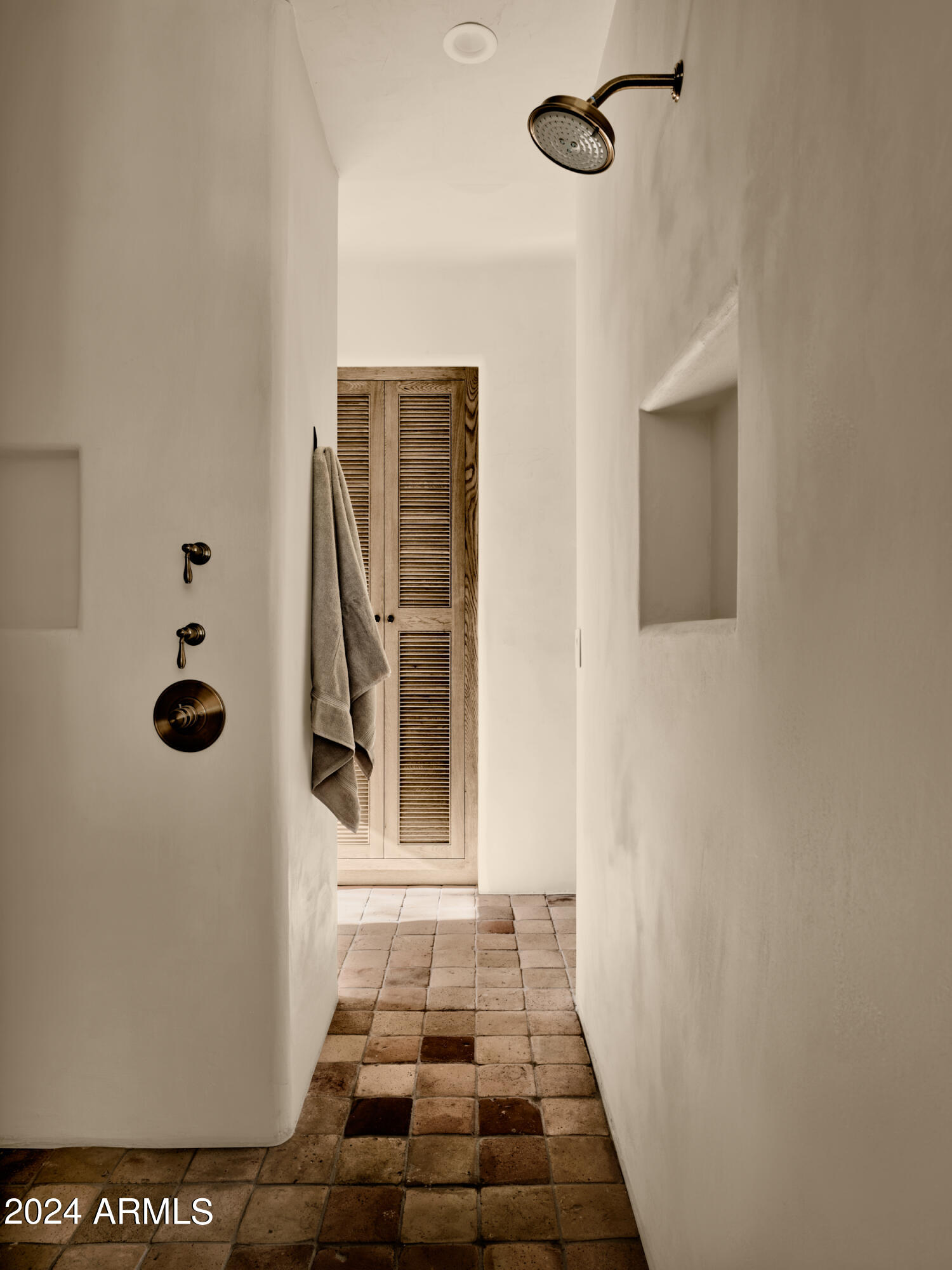 6524 East Stallion Road Paradise Valley, AZ 85253 - Photo 8 of 35 MASTER SHOWER
