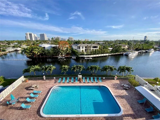 $2,500 | 401 Golden Isles Drive, Unit 712, Hallandale Beach, FL 33009