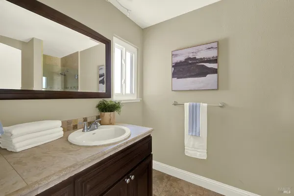 $525,000 | 442 Yellowstone Drive, Vacaville, CA 95687