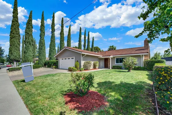 $525,000 | 442 Yellowstone Drive, Vacaville, CA 95687