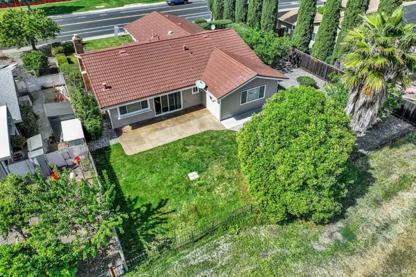 $525,000 | 442 Yellowstone Drive, Vacaville, CA 95687