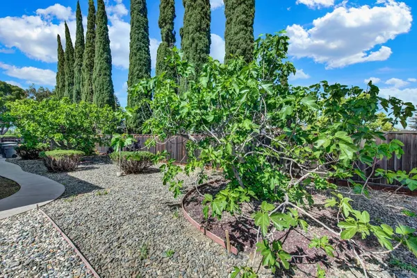 $525,000 | 442 Yellowstone Drive, Vacaville, CA 95687