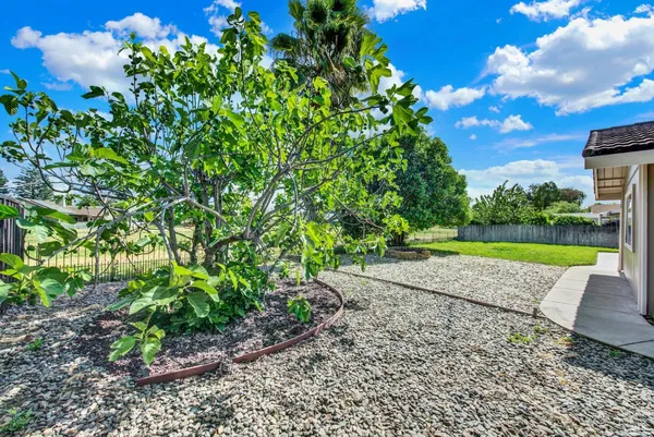 $525,000 | 442 Yellowstone Drive, Vacaville, CA 95687