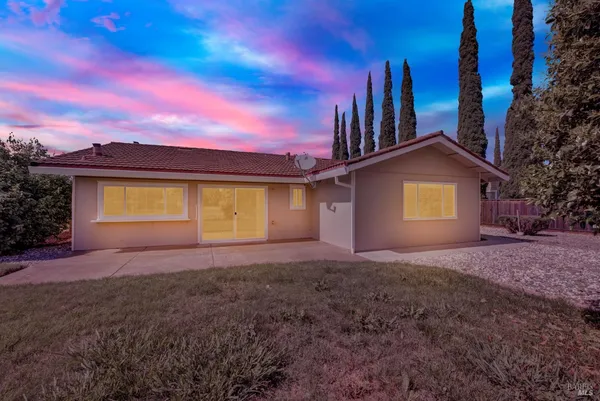 $525,000 | 442 Yellowstone Drive, Vacaville, CA 95687