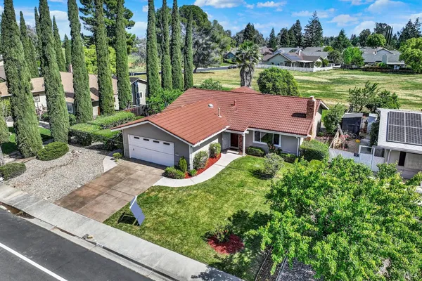 $525,000 | 442 Yellowstone Drive, Vacaville, CA 95687