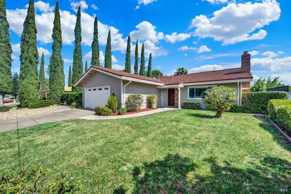 $525,000 | 442 Yellowstone Drive, Vacaville, CA 95687