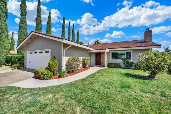 $525,000 | 442 Yellowstone Drive, Vacaville, CA 95687
