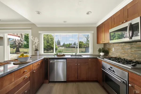 $525,000 | 442 Yellowstone Drive, Vacaville, CA 95687