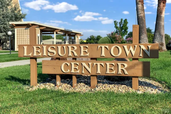 $525,000 | 442 Yellowstone Drive, Vacaville, CA 95687