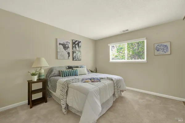 $525,000 | 442 Yellowstone Drive, Vacaville, CA 95687