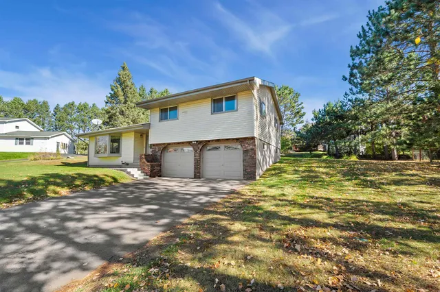 $260,000 | 310 Blaine Avenue, Cloquet, MN 55720