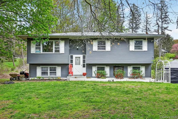 $529,000 | 5 Regelski Drive, Florida, NY 10921