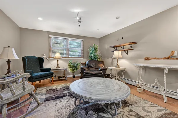 $529,000 | 5 Regelski Drive, Florida, NY 10921
