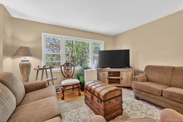 $529,000 | 5 Regelski Drive, Florida, NY 10921