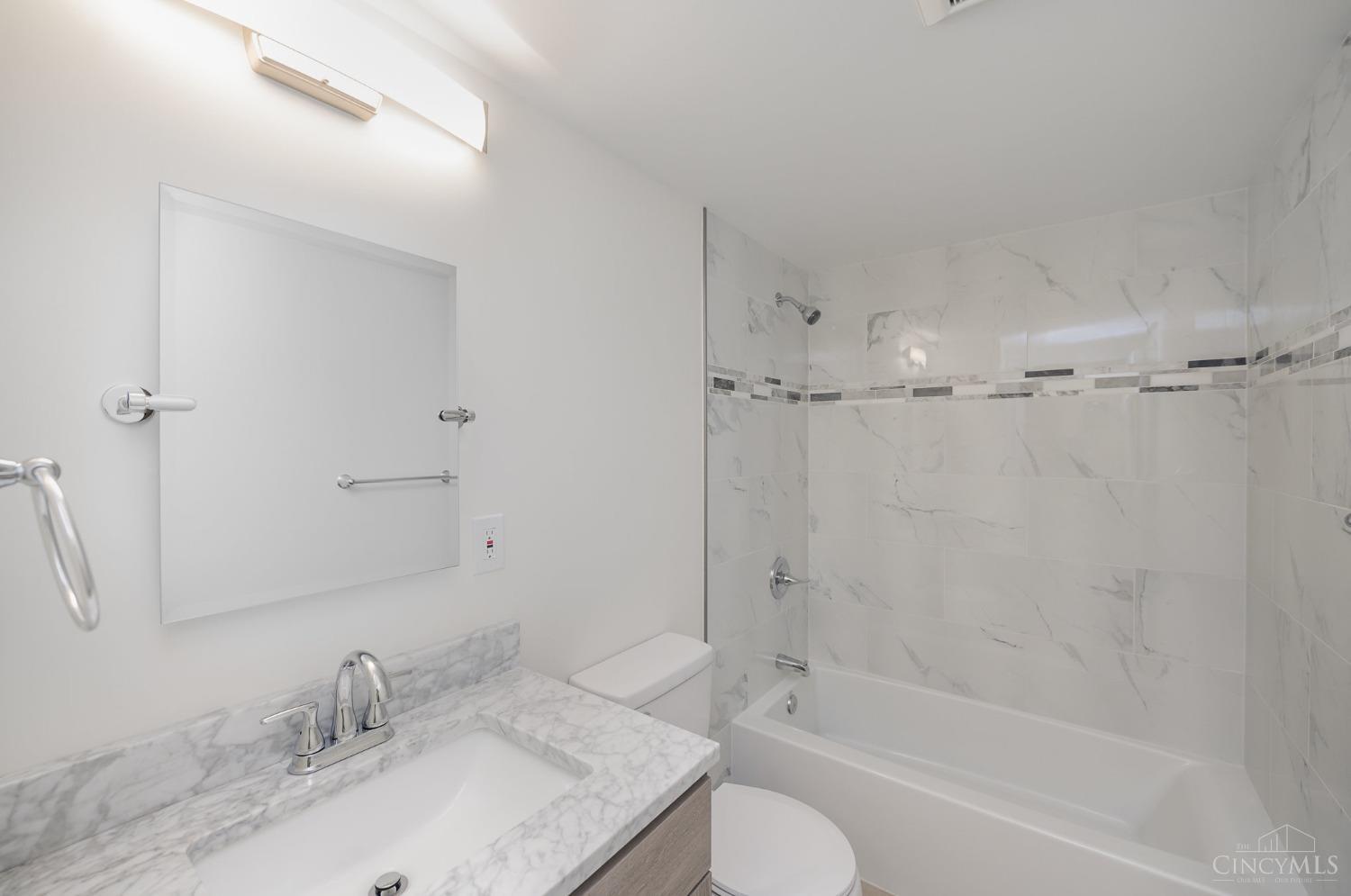 3264 Struble Road Cincinnati, OH 45251 - Photo 12 of 28 Gallery Image 12