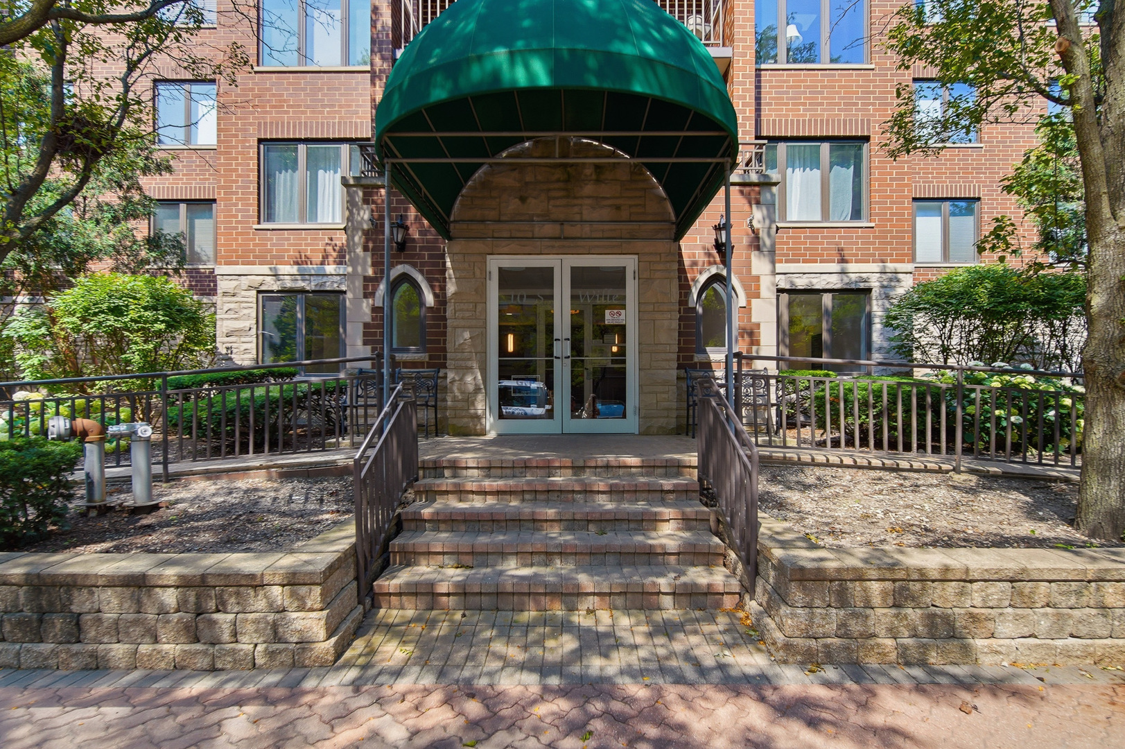 10 South Wille Street, Unit 209 Mount Prospect, IL 60056 - Photo 4 of 28