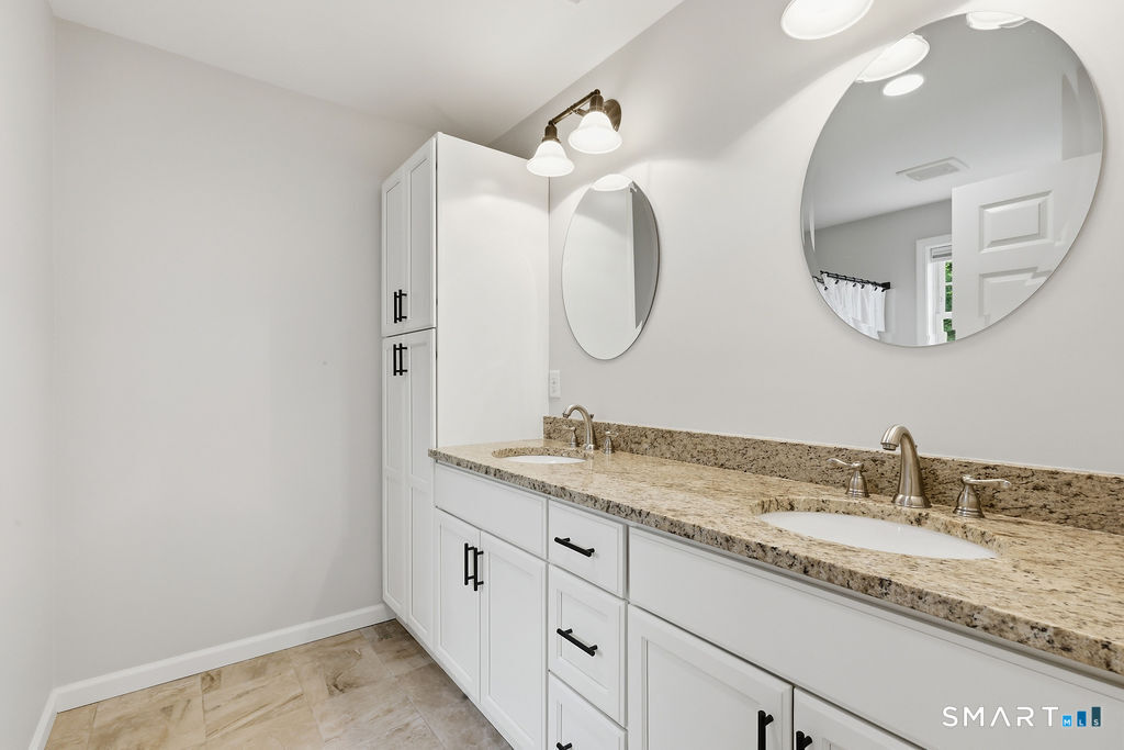 38 Barber Farm Road Lisbon, CT 06351 - Photo 13 of 25 SECOND FLOOR FULL BATHROOM