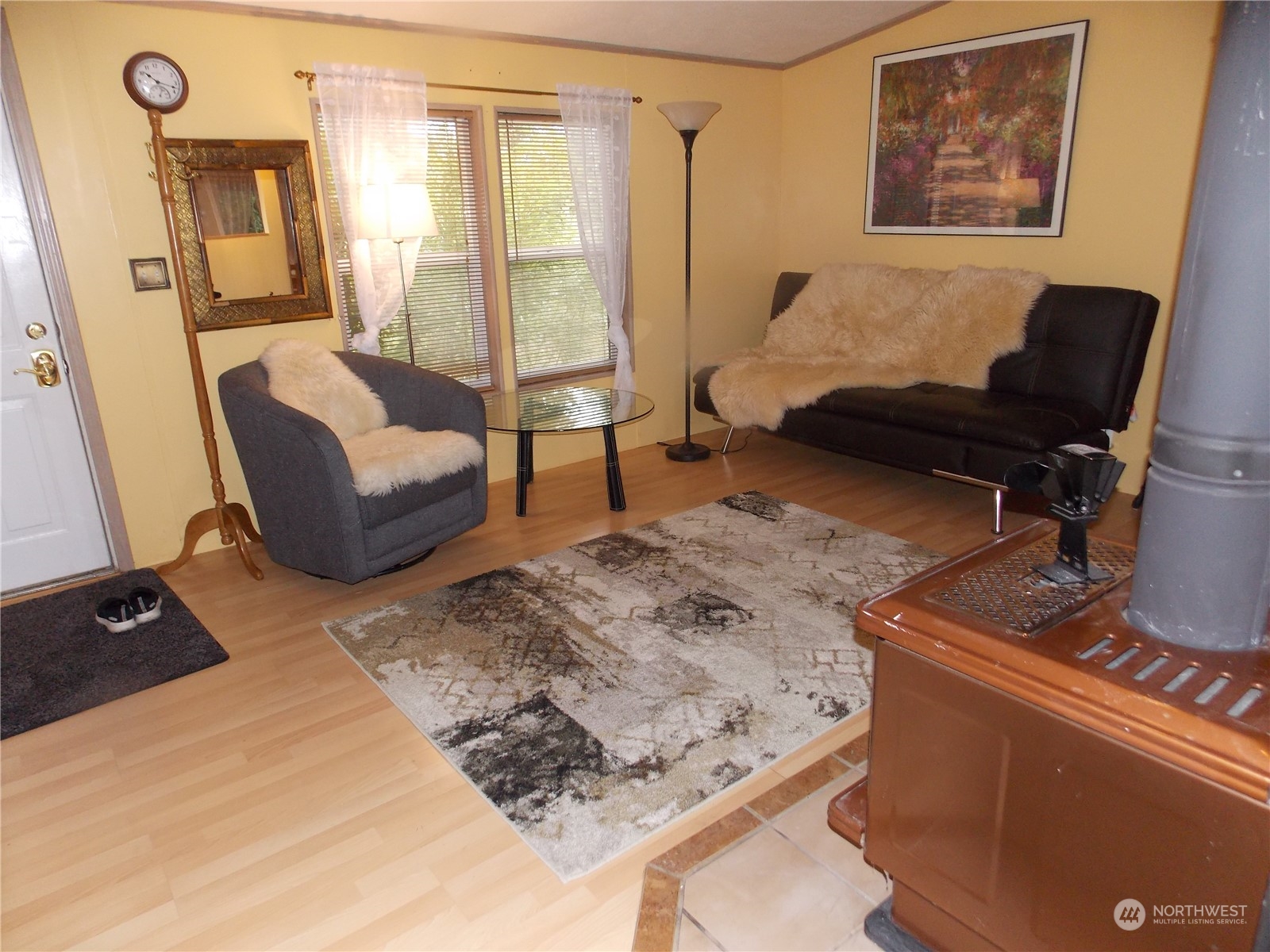 17930 Mulqueen Road Southeast Rainier, WA 98576 - Photo 15 of 26 Gallery Image 15