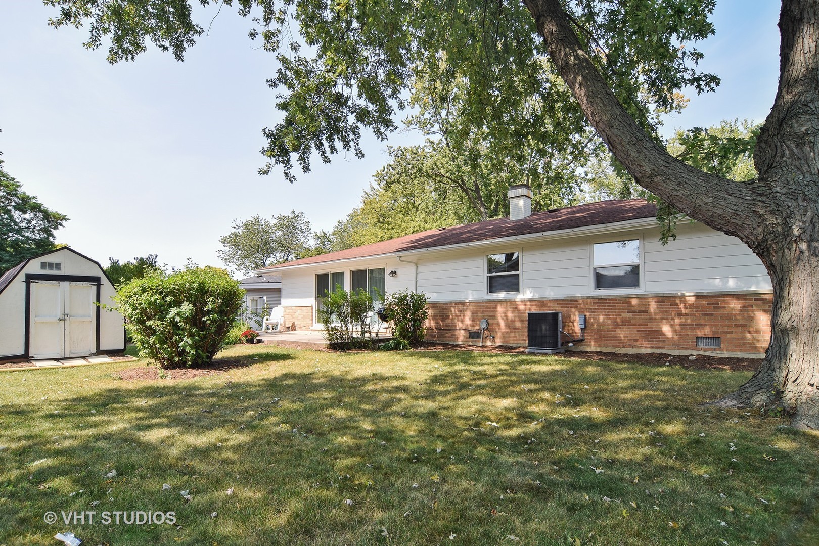 651 Charing Cross Road Elk Grove Village, IL 60007 - Photo 11 of 13