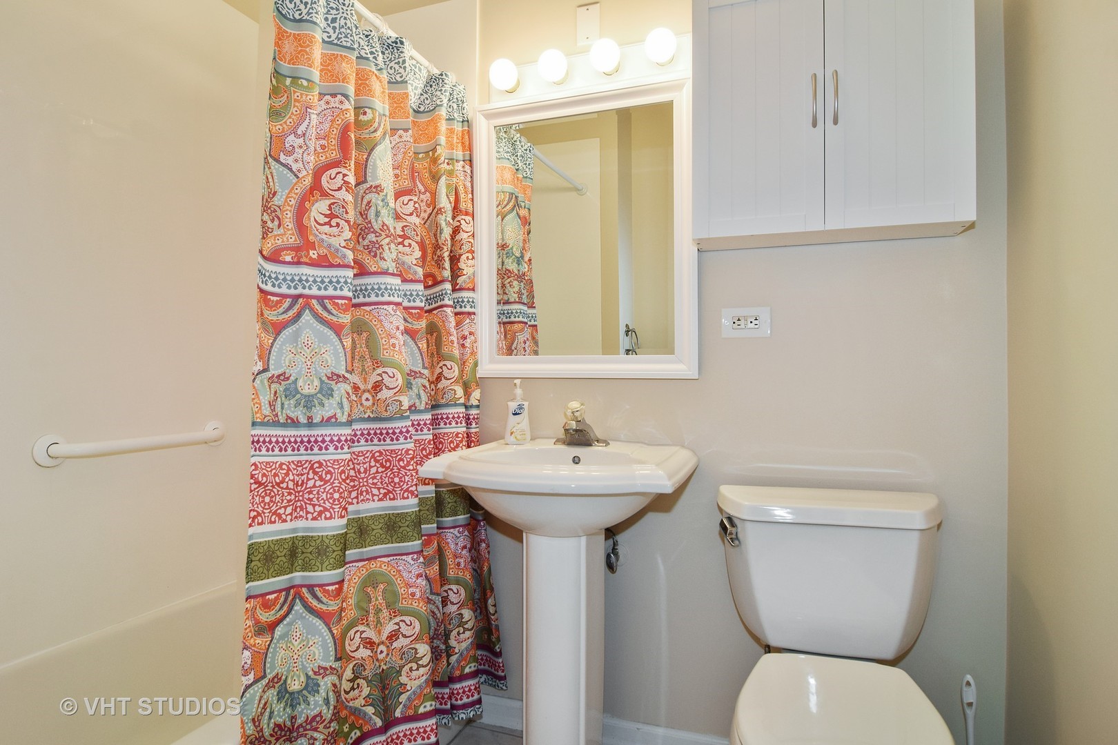 651 Charing Cross Road Elk Grove Village, IL 60007 - Photo 10 of 13