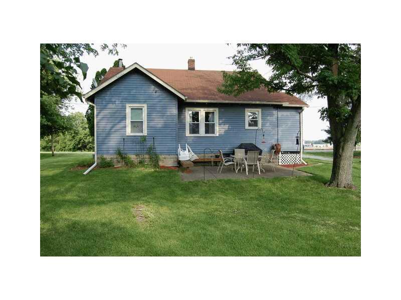1349 South Pendleton Avenue Pendleton, IN 46064 - Photo 2 of 13