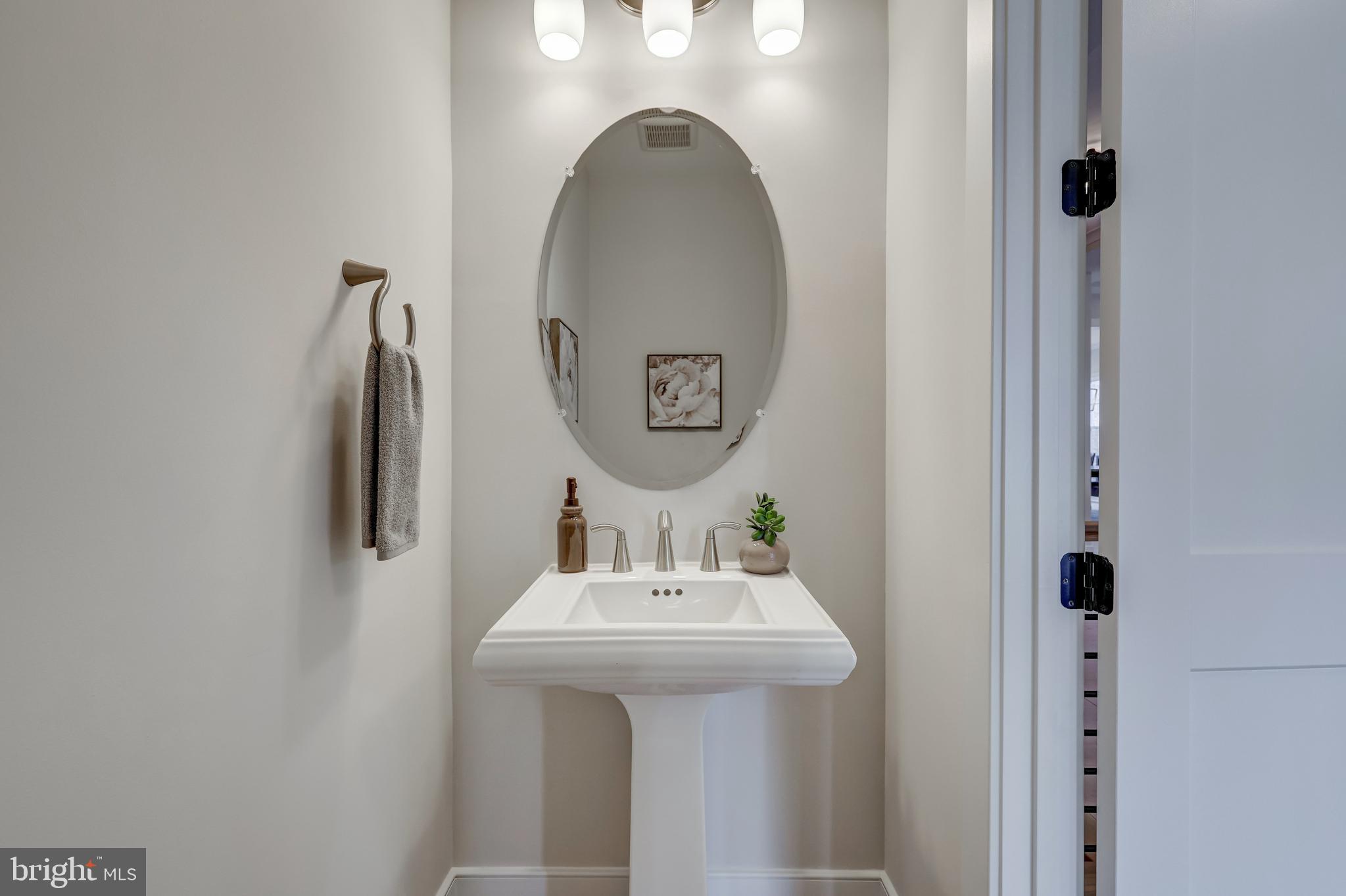 1429 Spring Vale Avenue McLean, VA 22101 - Photo 13 of 87