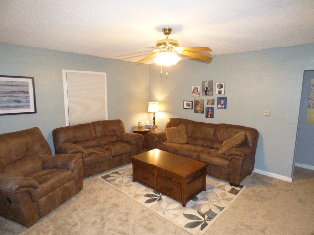 6404 West Taylor Road Muncie, IN 47304 - Photo 2 of 12 Gallery Image 2