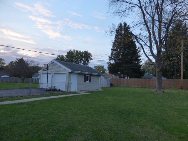 6404 West Taylor Road Muncie, IN 47304 - Photo 11 of 12 Gallery Image 11