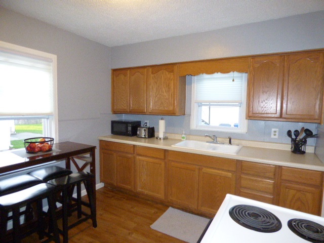 6404 West Taylor Road Muncie, IN 47304 - Photo 3 of 12 Gallery Image 3