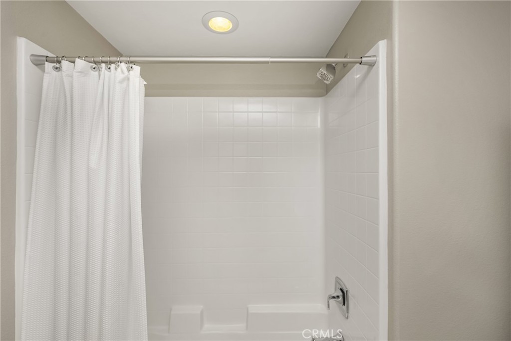 425 South Anaheim Boulevard, Unit 3 Anaheim, CA 92805 - Photo 44 of 53 a bathroom with a shower and a tub