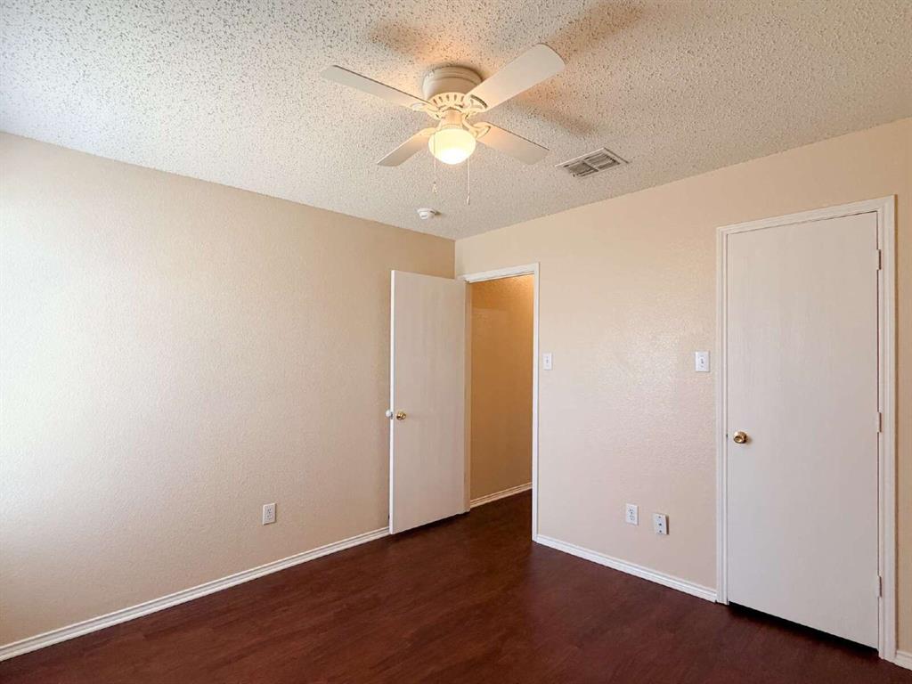833 Edgehill Road Burleson, TX 76028 - Photo 25 of 28 Gallery Image 25