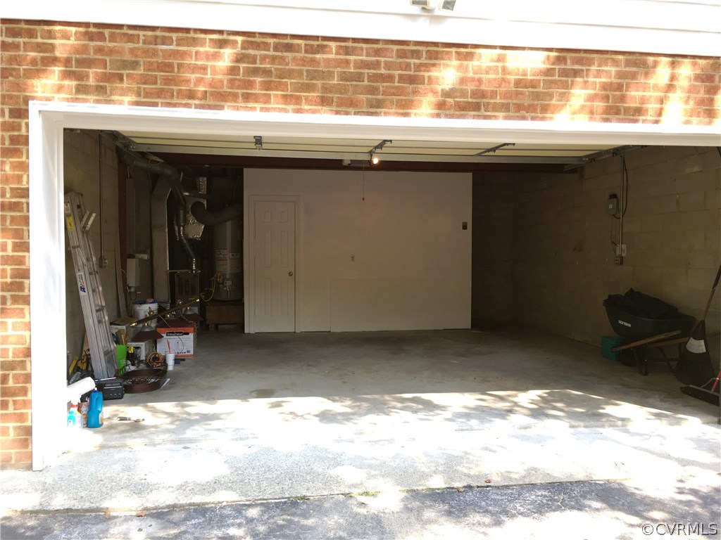 4512 Oak Hollow Road Chester, VA 23831 - Photo 44 of 50 Basement Garage with Auto Opener.
