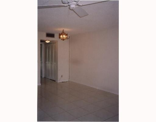 185 Mansfield East, Unit 185 Boca Raton, FL 33434 - Photo 2 of 6 Dining Room
