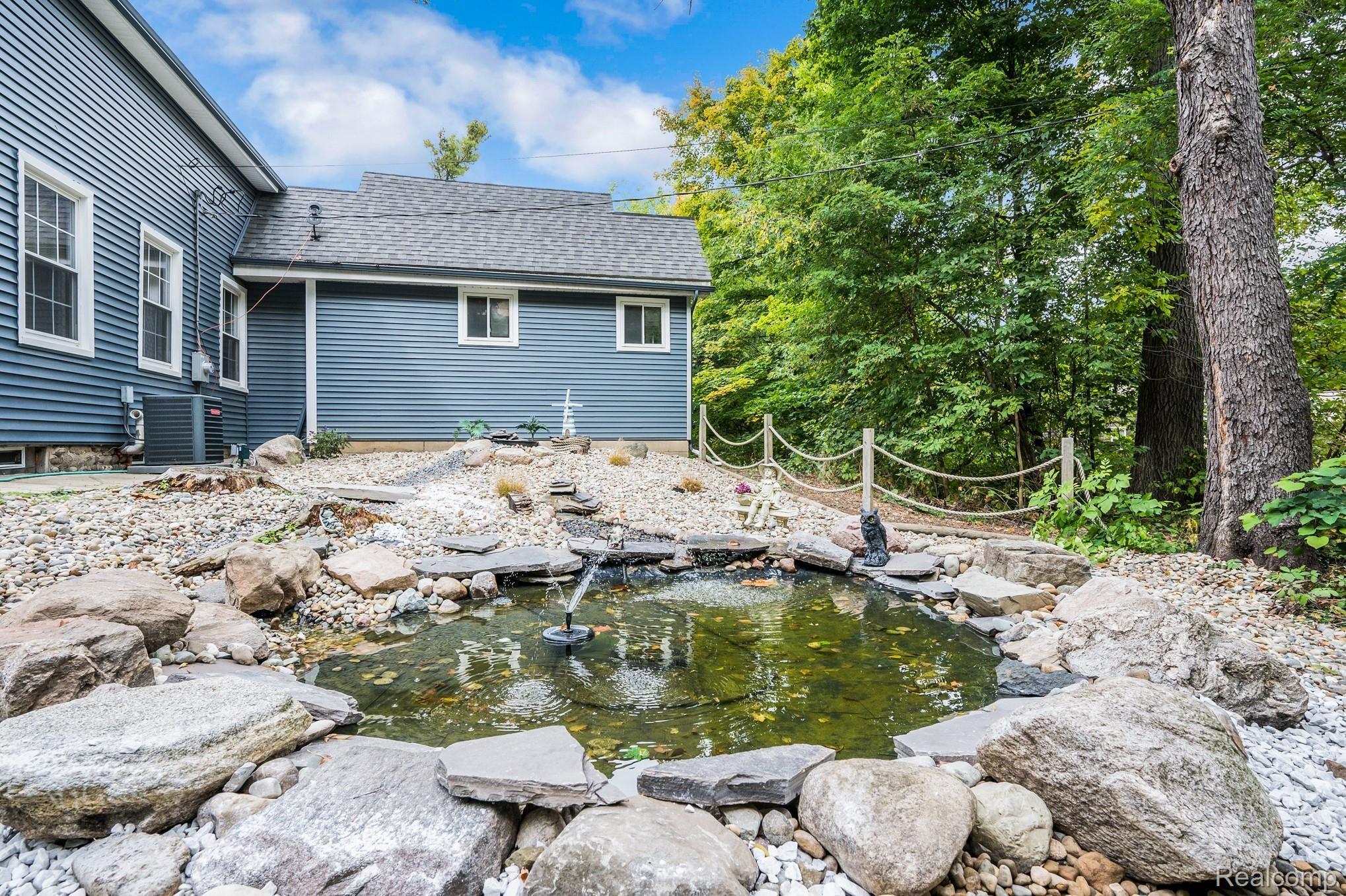 3630 Lone Tree Road Milford, MI 48380 - Photo 3 of 33 3630 Lone Tree_60 - Copy.jpg