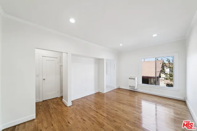 $1,695 | 1267 Vin Scully Avenue, Unit 24, Los Angeles, CA 90026