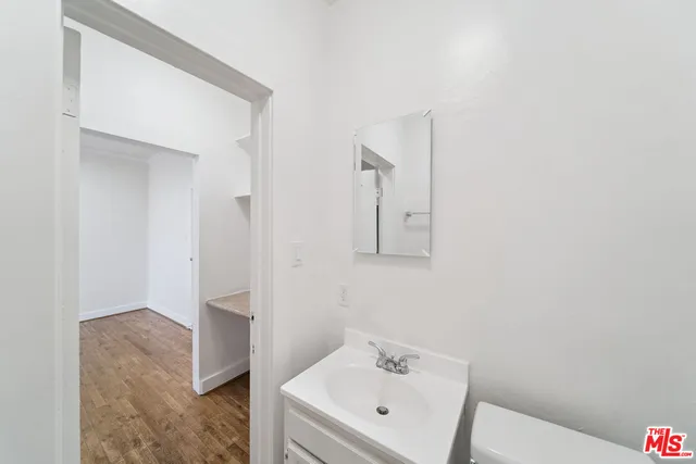 $1,695 | 1267 Vin Scully Avenue, Unit 24, Los Angeles, CA 90026