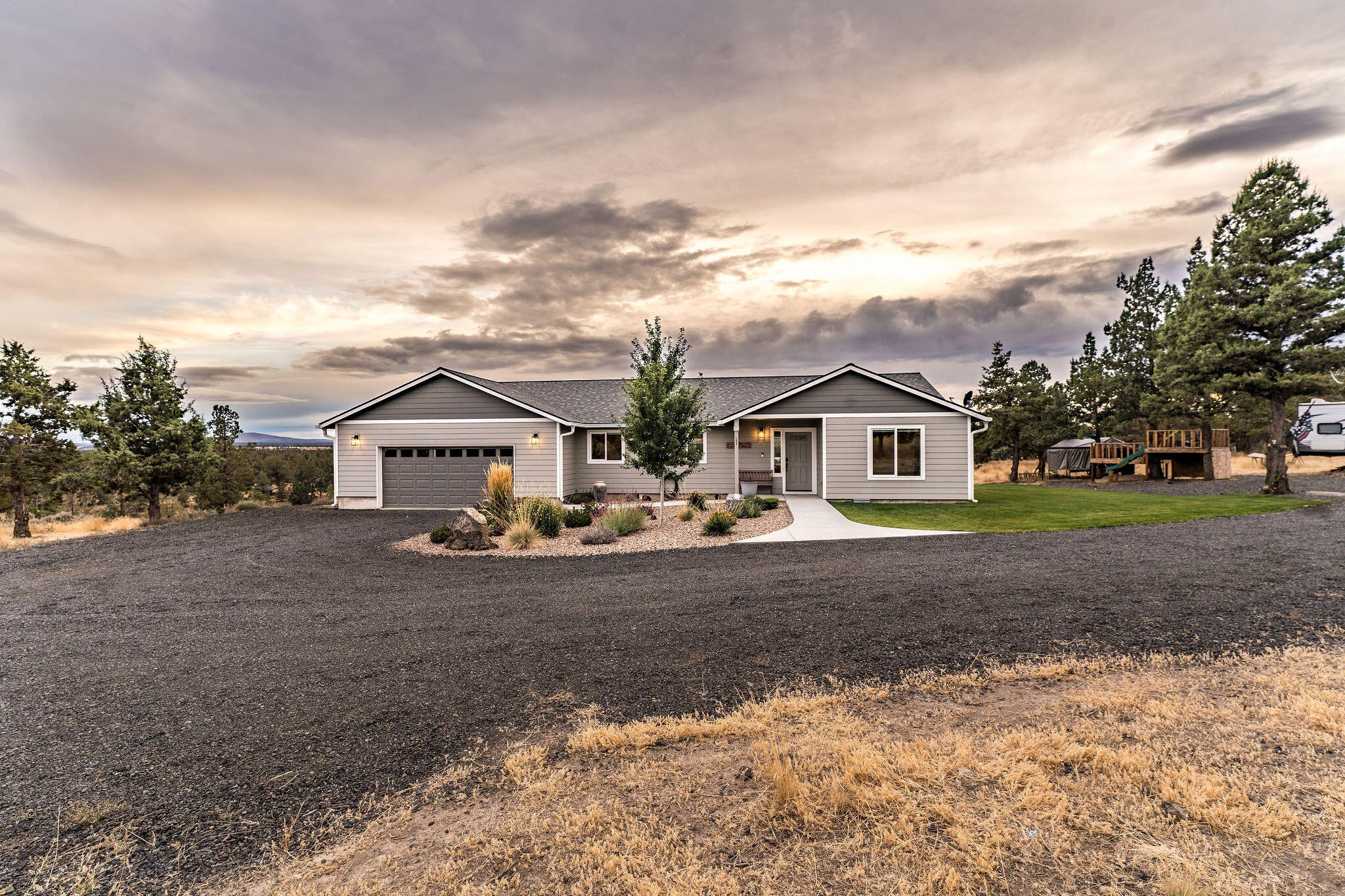 6515 Southwest Groundhog Road Terrebonne, OR 97760 - Photo 36 of 45 AlpenglowPhoto-40
