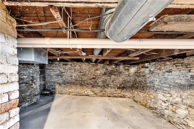 $100,000 | 6808 Low Street, Mount Pleasant, PA 15666