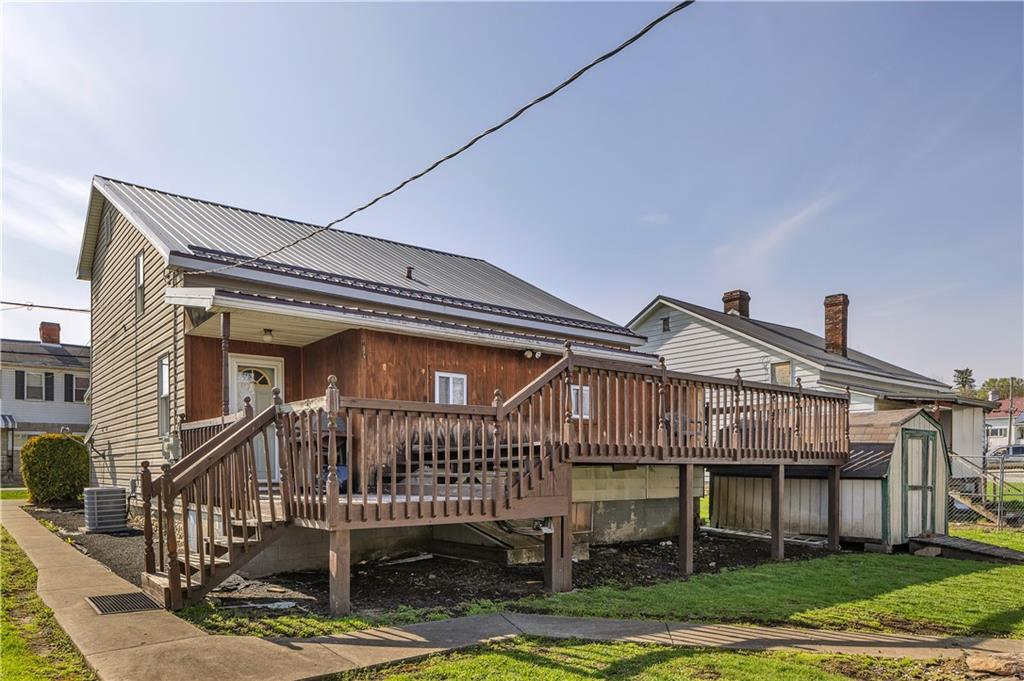 6808 Low Street Mount Pleasant, PA 15666 - Photo 4 of 28