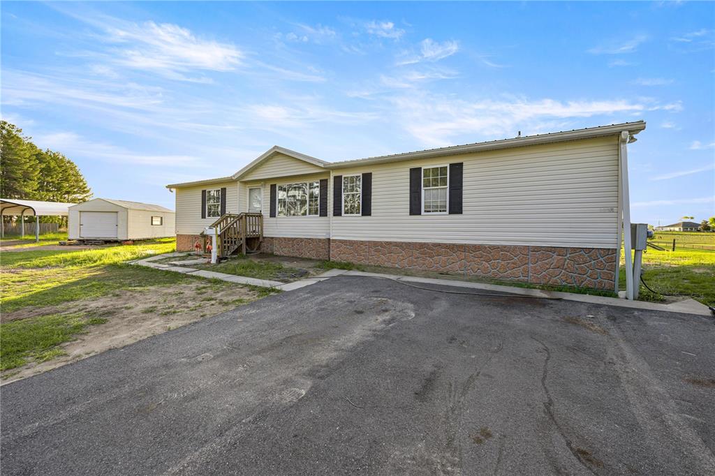 2061 Northwest 165th Ct Road Dunnellon, FL 34432 - Photo 2 of 30