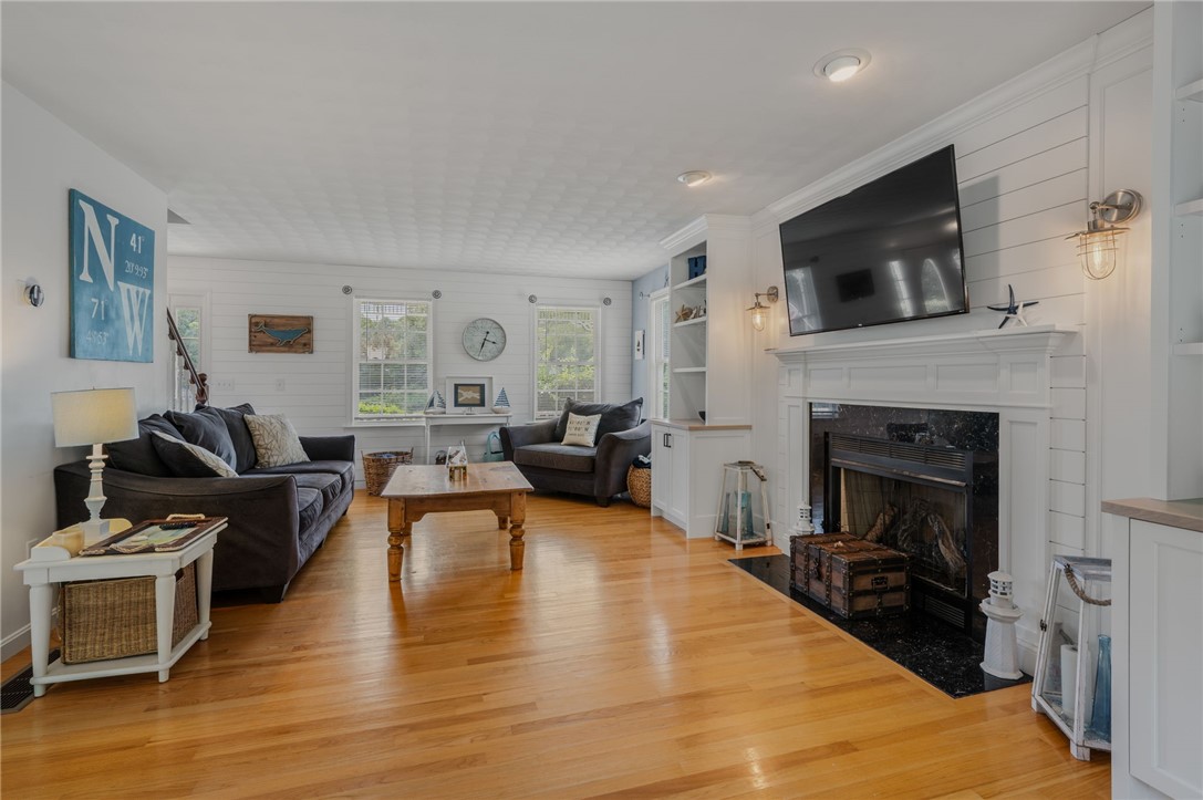 133 Winnapaug Road Westerly, RI 02891 - Photo 10 of 39 Gallery Image 10