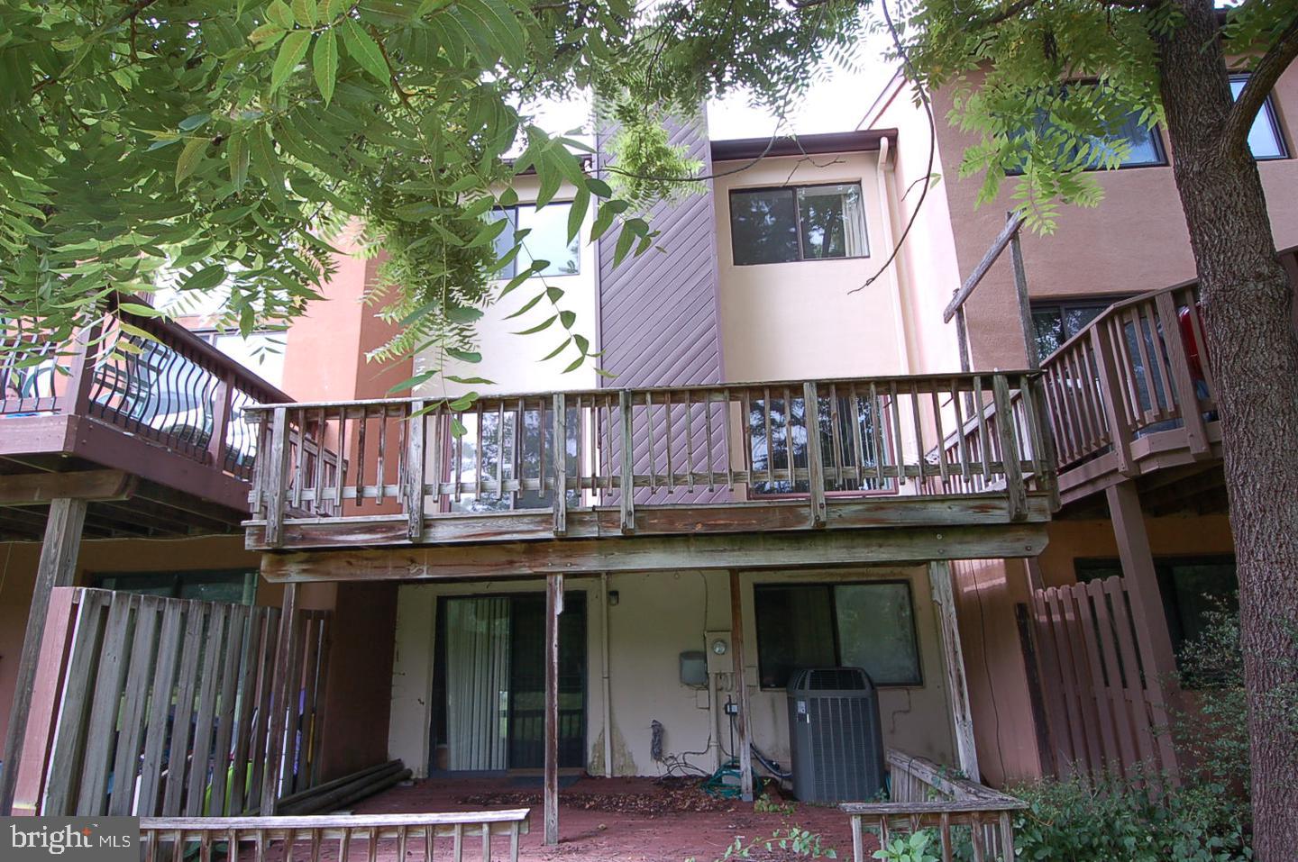 5667 Vantage Point Road Columbia, MD 21044 - Photo 4 of 13 Charming multi-level deck retreat.