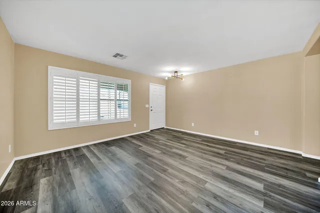 $368,800 | 3323 West St Anne Avenue, Phoenix, AZ 85041