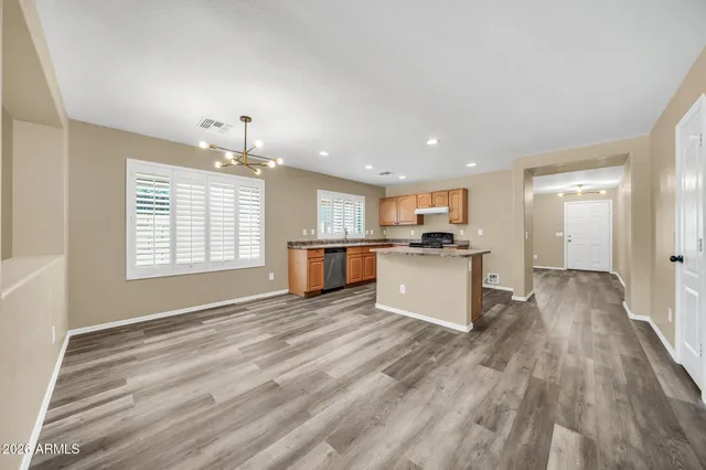 $368,800 | 3323 West St Anne Avenue, Phoenix, AZ 85041