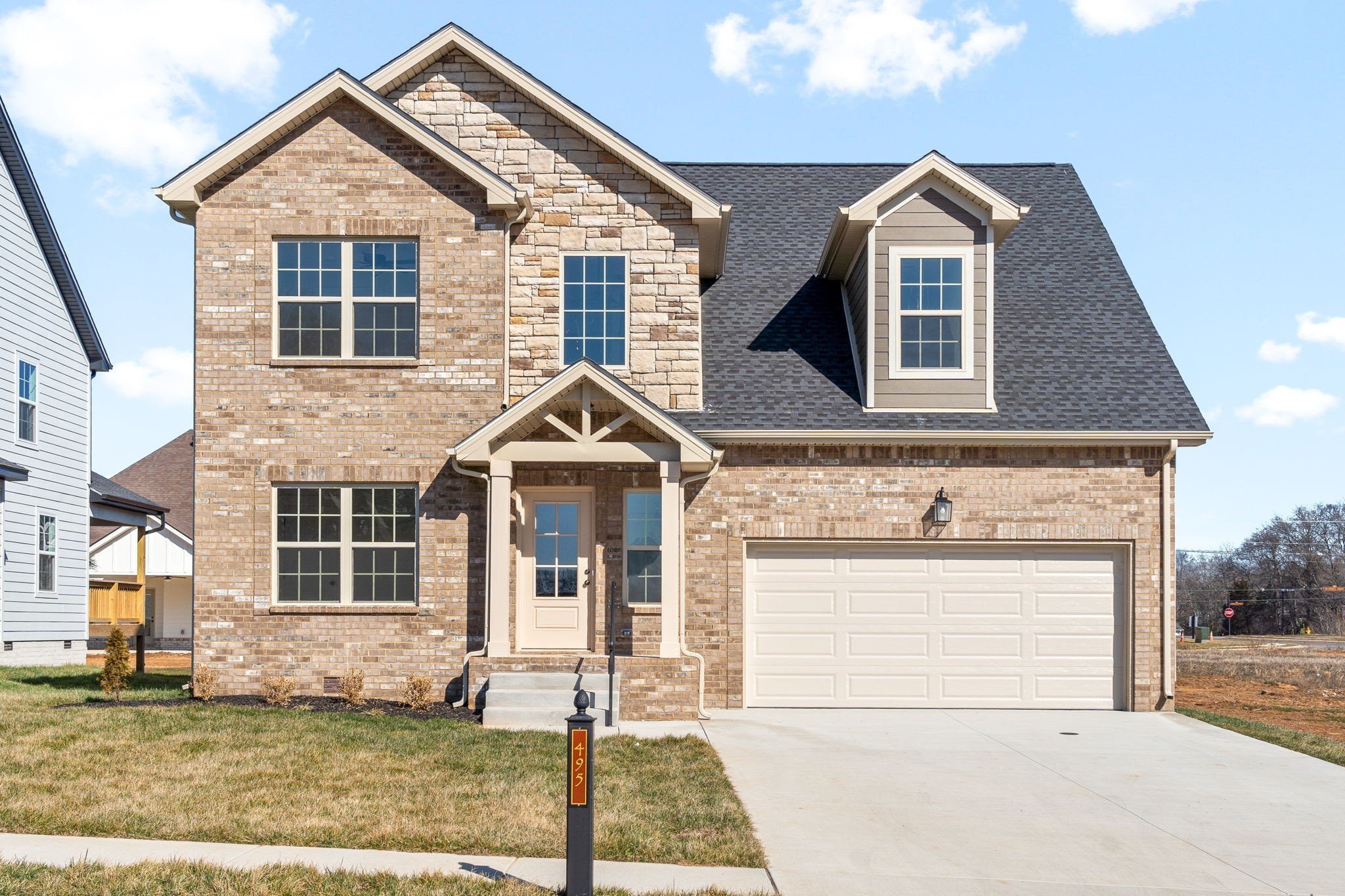 189 Dewberry Road Clarksville, TN 37042 - Photo 2 of 52 a front view of a house with a yard